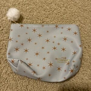 MEDIUM SIZE MAKEUP BAG